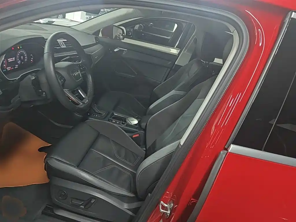 Audi Q3 Sportback 2021 — фото 15
