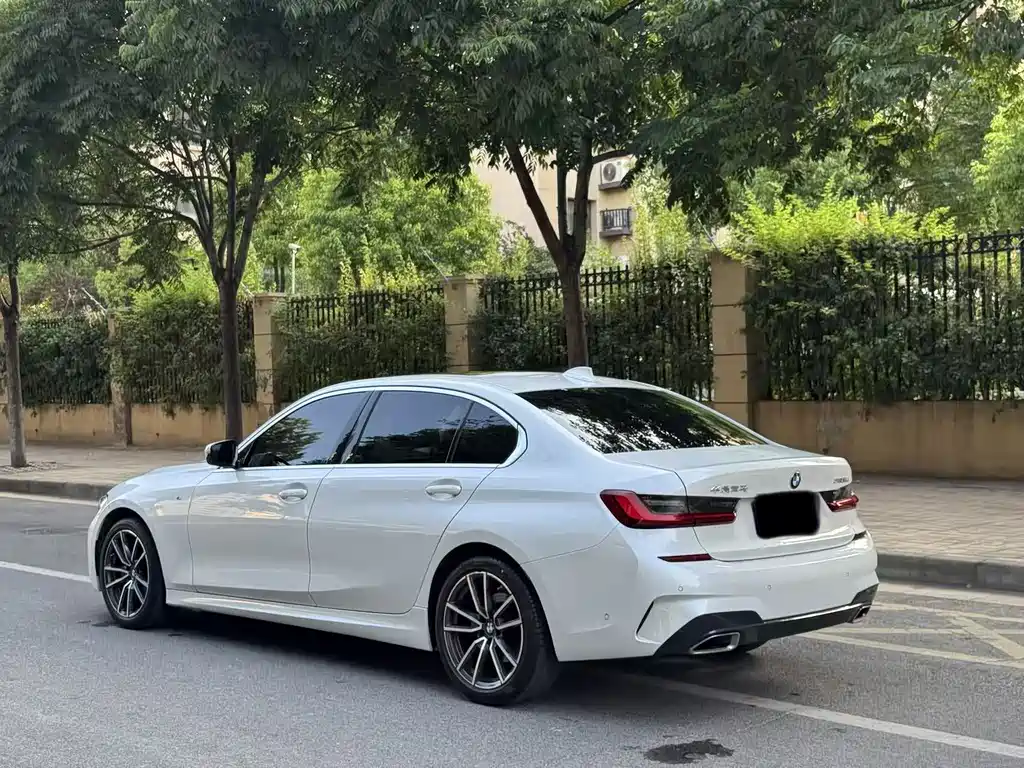 BMW 3 Series 2022