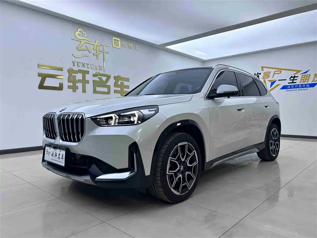 BMW X1 2024 — фото 1
