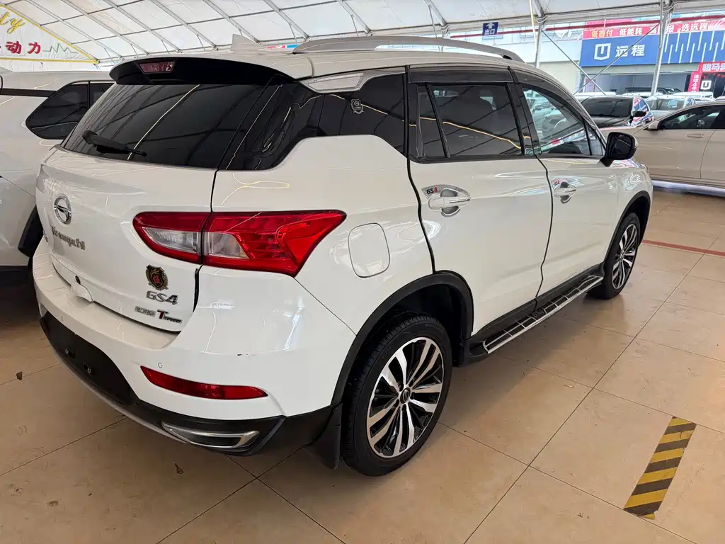 GAC Trumpchi GS4 2016 — фото 8