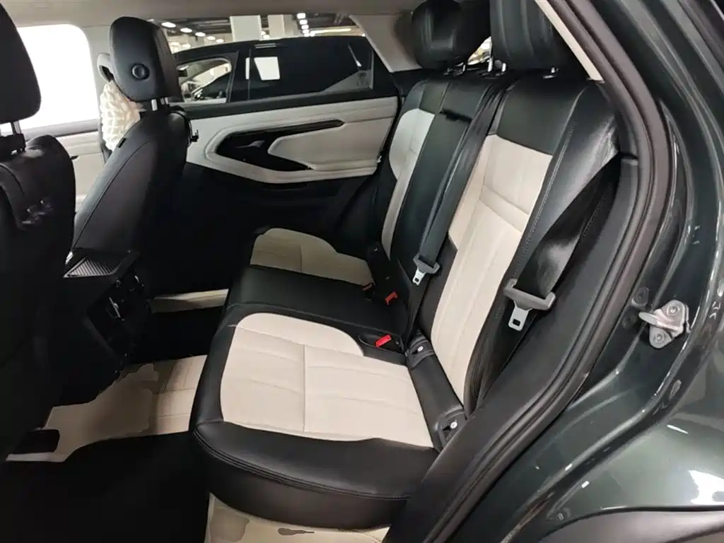 Land Rover Evoque 2022 — фото 17