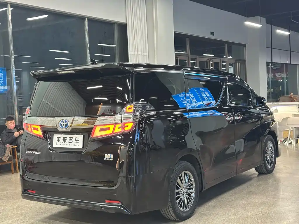 Toyota Vellfire 2021 — фото 16