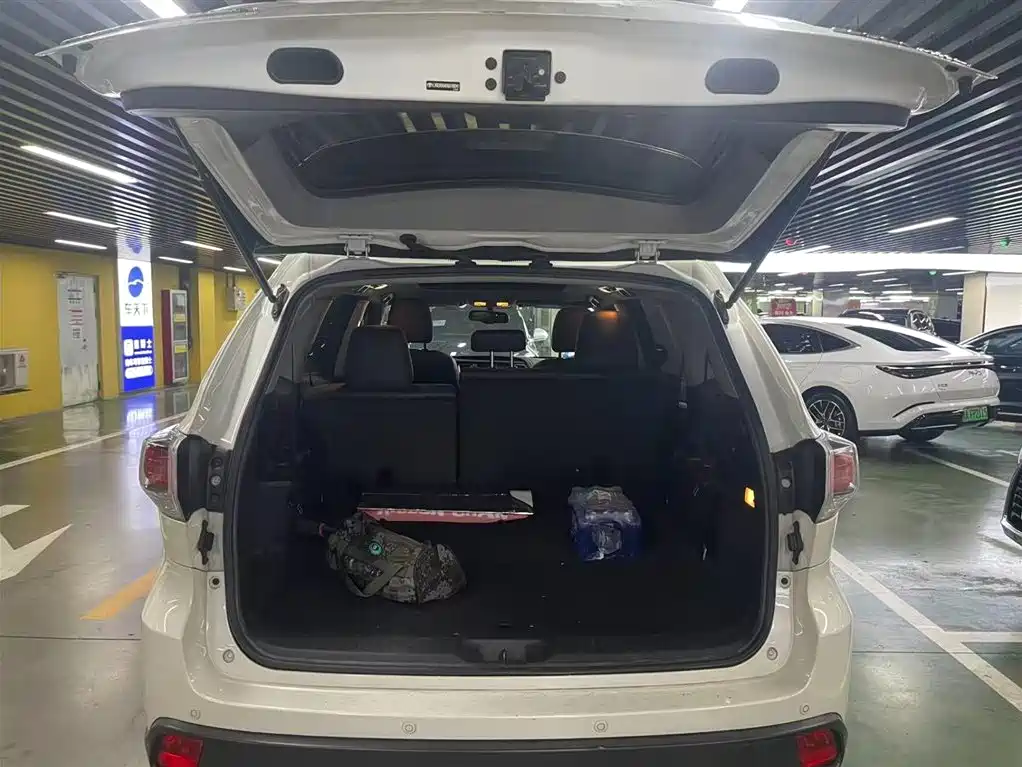 Toyota Highlander 2016 — фото 12