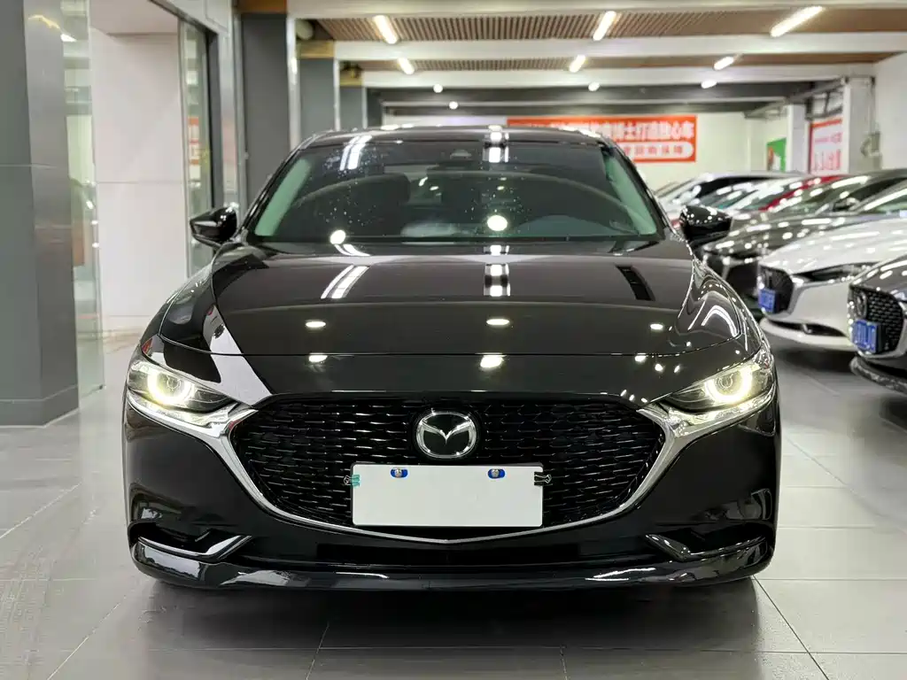 Mazda 3 Axela 2024
