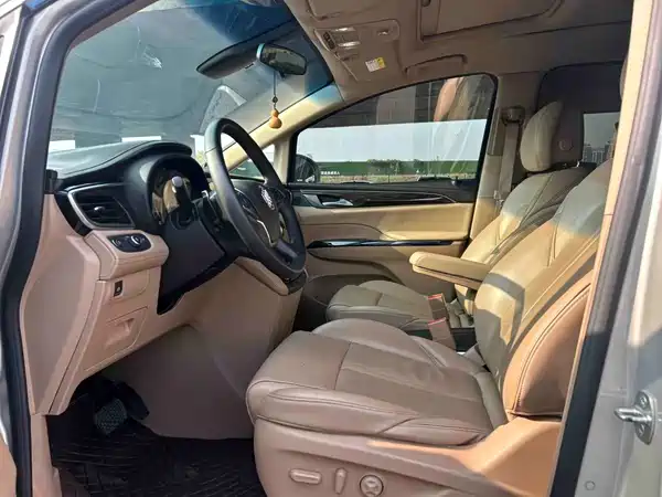 Buick GL8 2019
