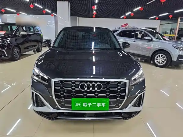 Audi Q2L 2024