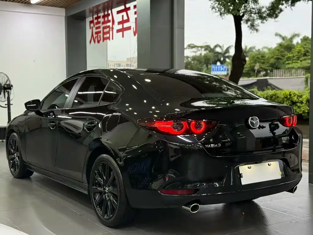 Mazda 3 Axela 2024