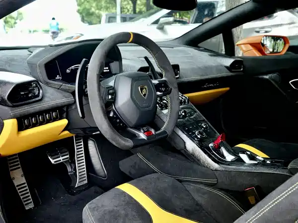 Lamborghini Huracan 2014