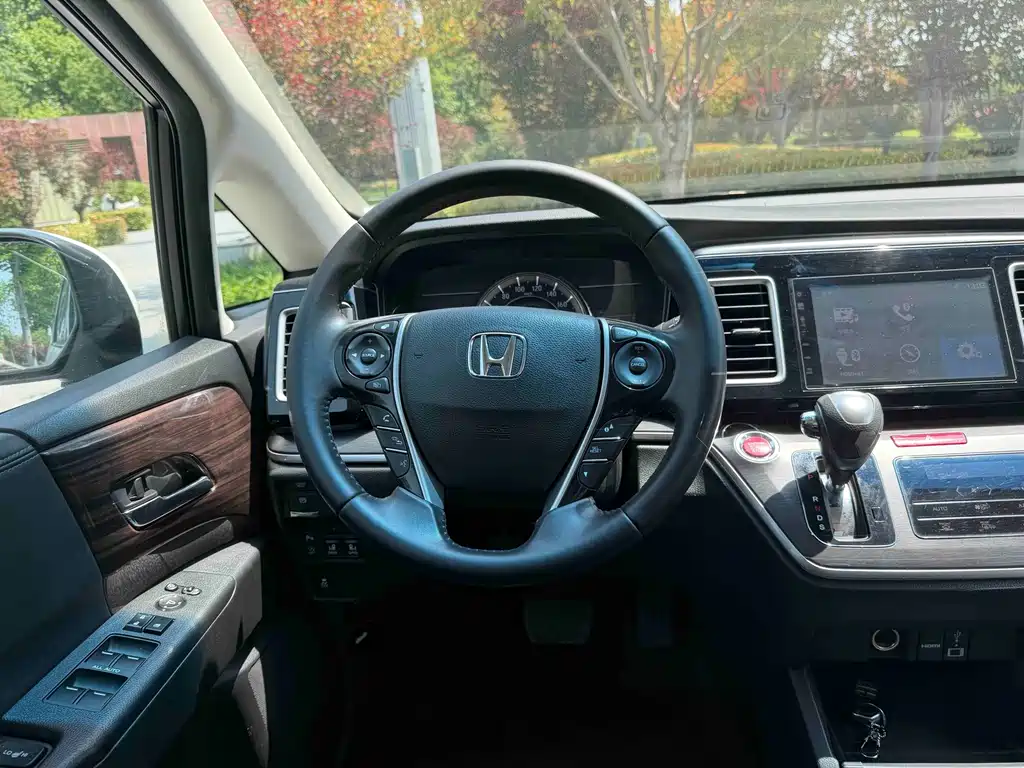 Honda Elysion 2018 — фото 10