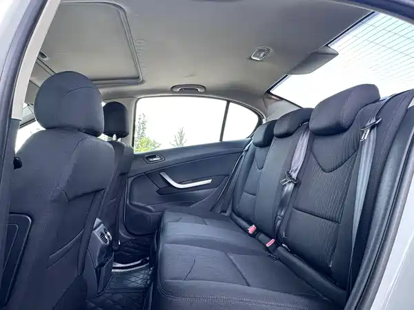 Peugeot 408 2014