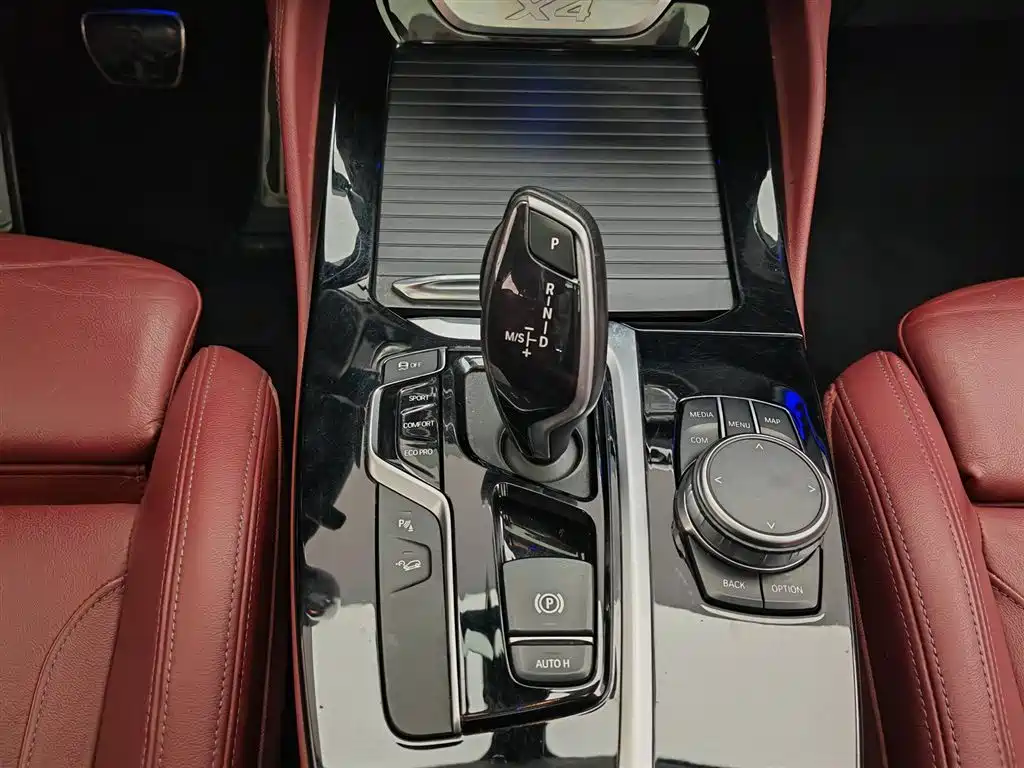 BMW X4 2021 — фото 13