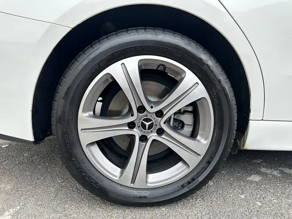 Mercedes-Benz C-Class 2022 — фото 17