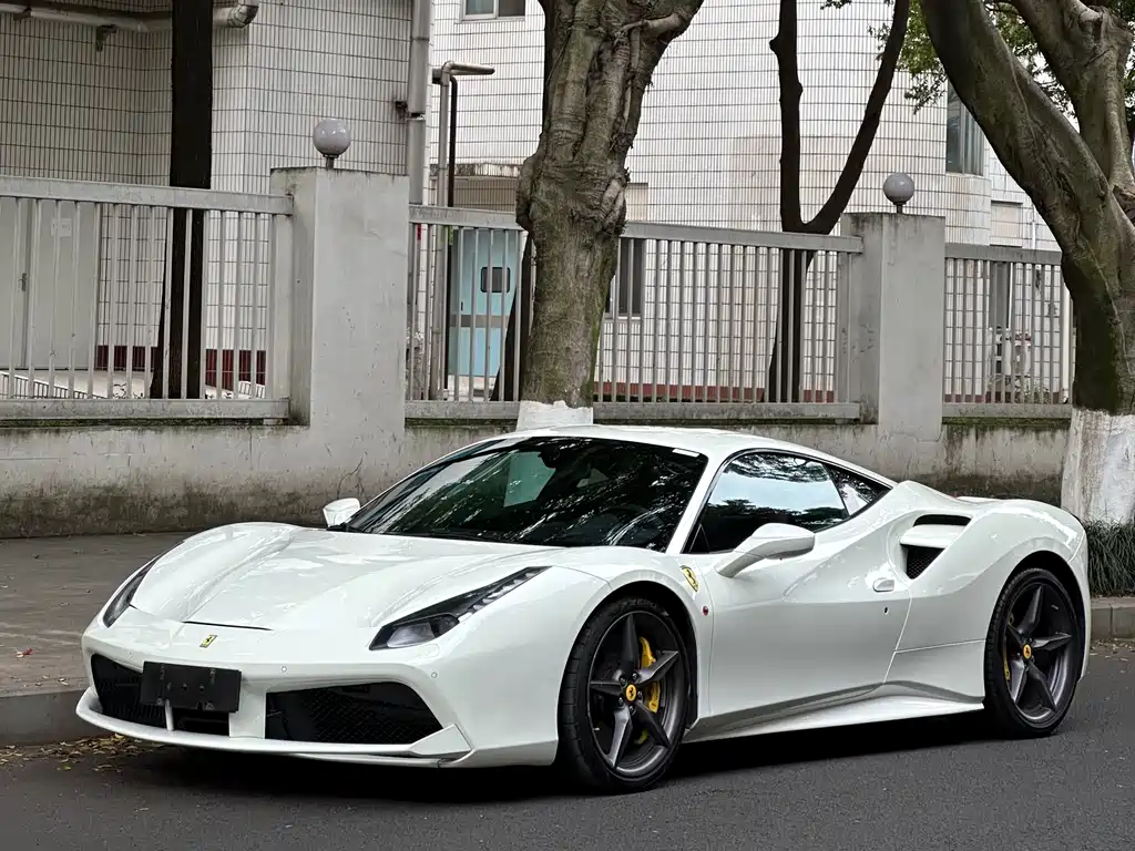Ferrari 488 2016 — фото 1