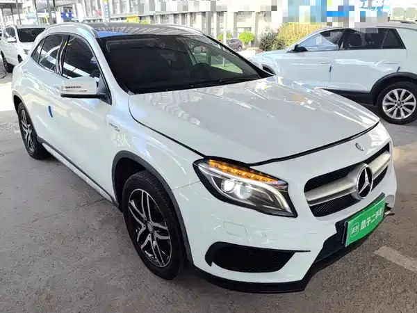 Mercedes-Benz GLA 2016