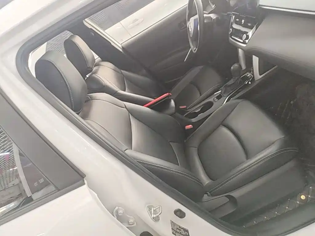 Toyota Corolla Cross 2023 — фото 24