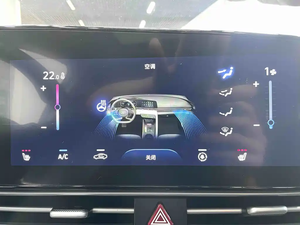 Hyundai Elantra 2022 — фото 12