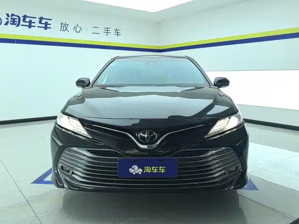 Toyota Camry 2021