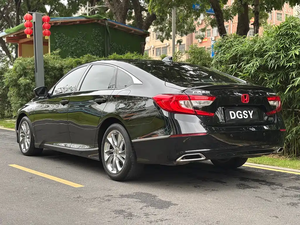 Honda Accord 2018 — фото 20