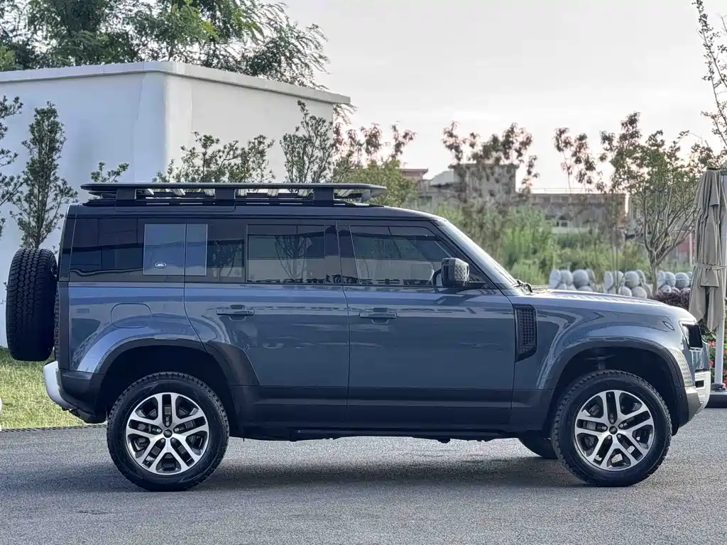 Land Rover Defender 2021 — фото 4