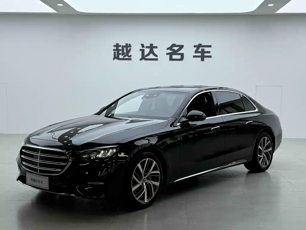 Mercedes-Benz E-Class 2024 — фото 1