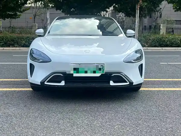 Xiaomi SU7 2024