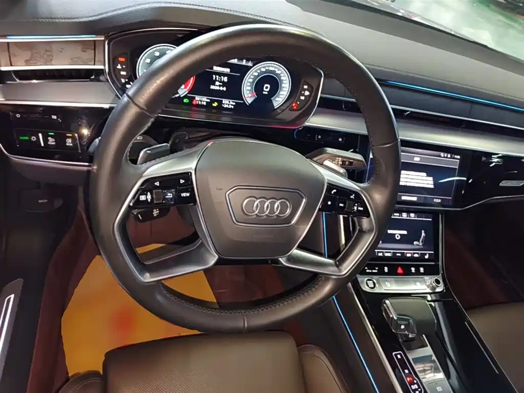Audi A8 2021 — фото 11