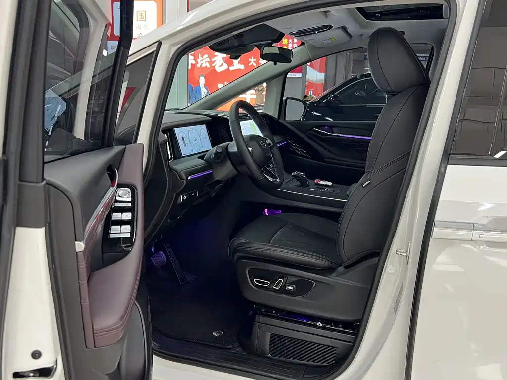 GAC Motor Trumpchi M8 2025 — фото 4