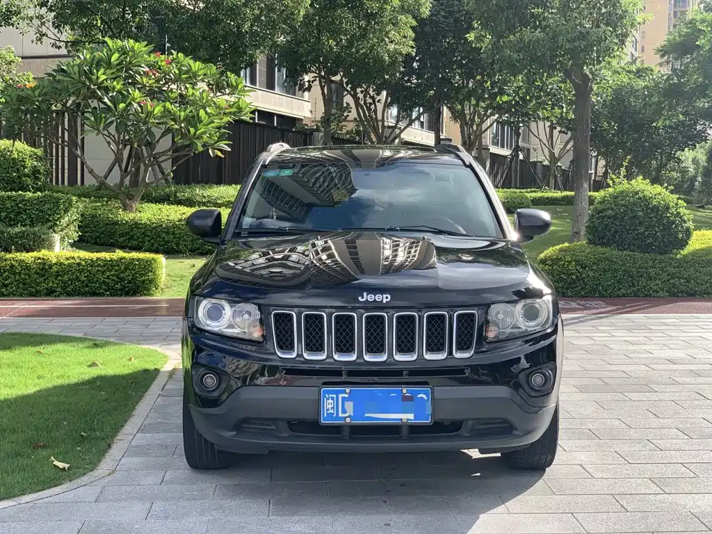 Jeep Compass 2015 — фото 2