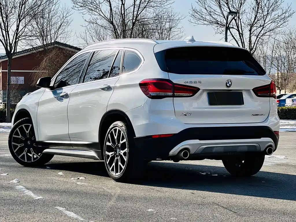 BMW X1 2022 — фото 7