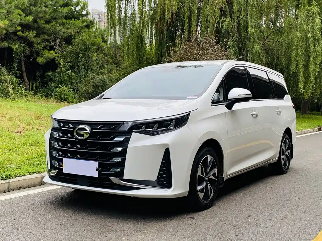 GAC Trumpchi M6 2023 — фото 1
