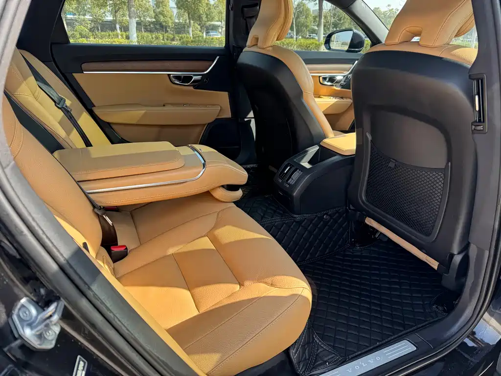 Volvo S90 2019 — фото 12