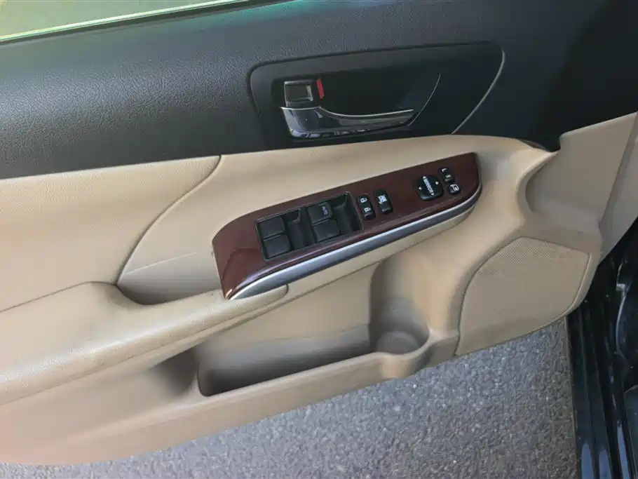 Toyota Camry 2012