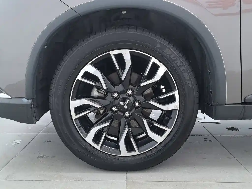 Mitsubishi Outlander 2019 — фото 17