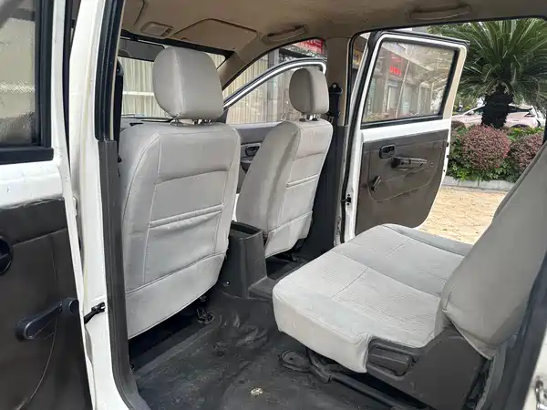 Wuling Hongguang 2016