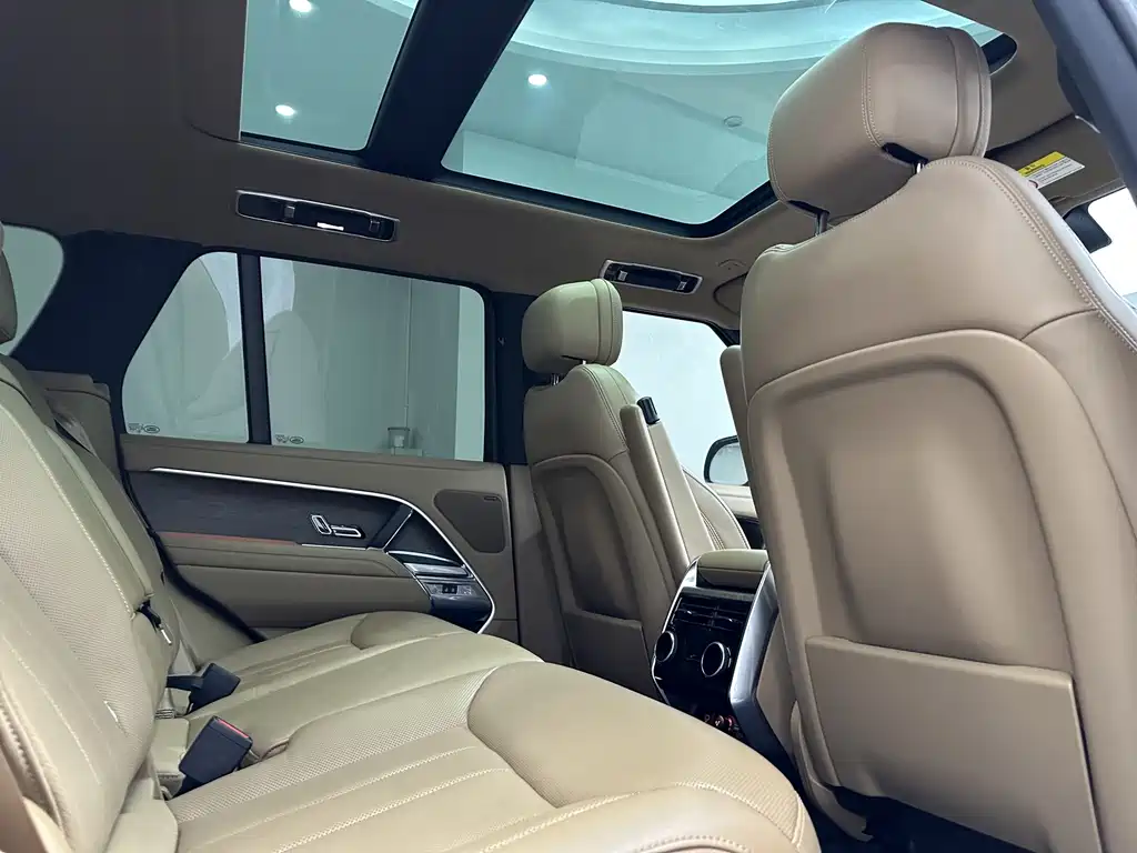 Land Rover Range Rover 2024 — фото 14