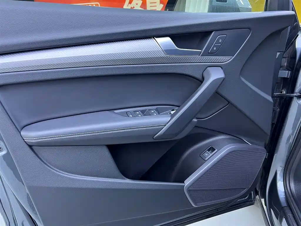 Audi Q5L 2021 — фото 16