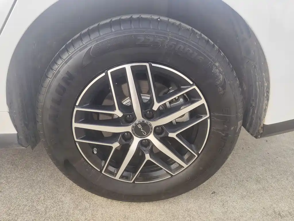 BYD Seal 05 DM-i 2025 — фото 11