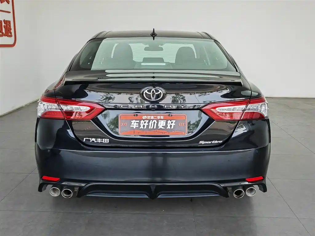 Toyota Camry 2022 — фото 4