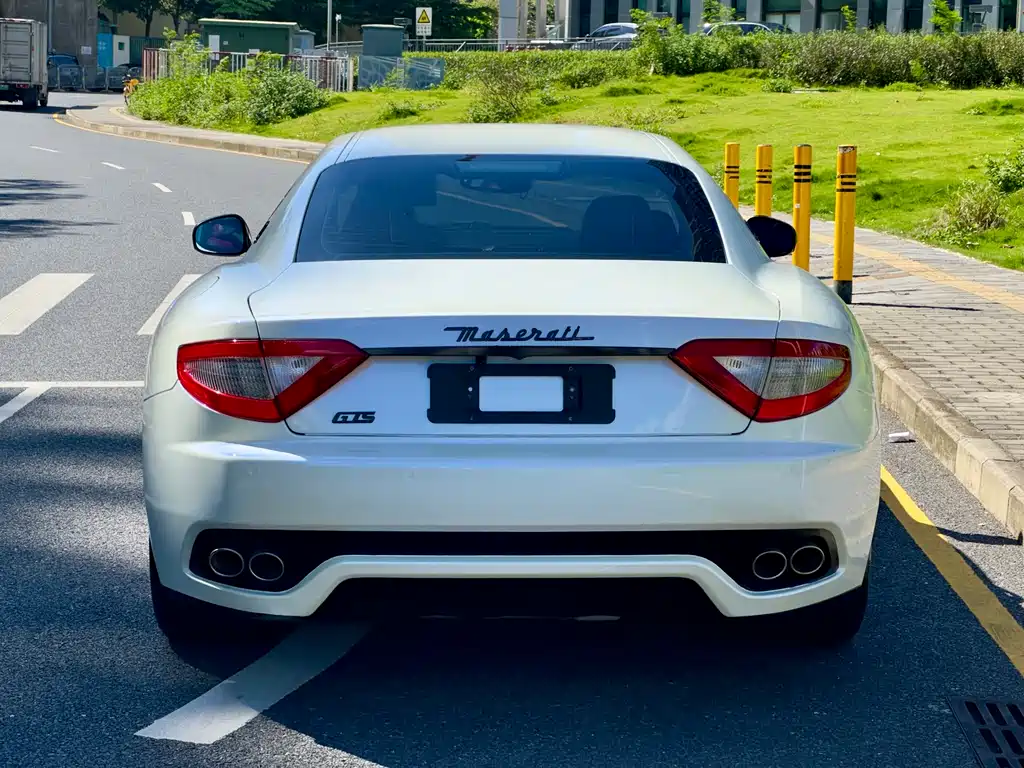 Maserati GranTurismo 2017 — фото 6