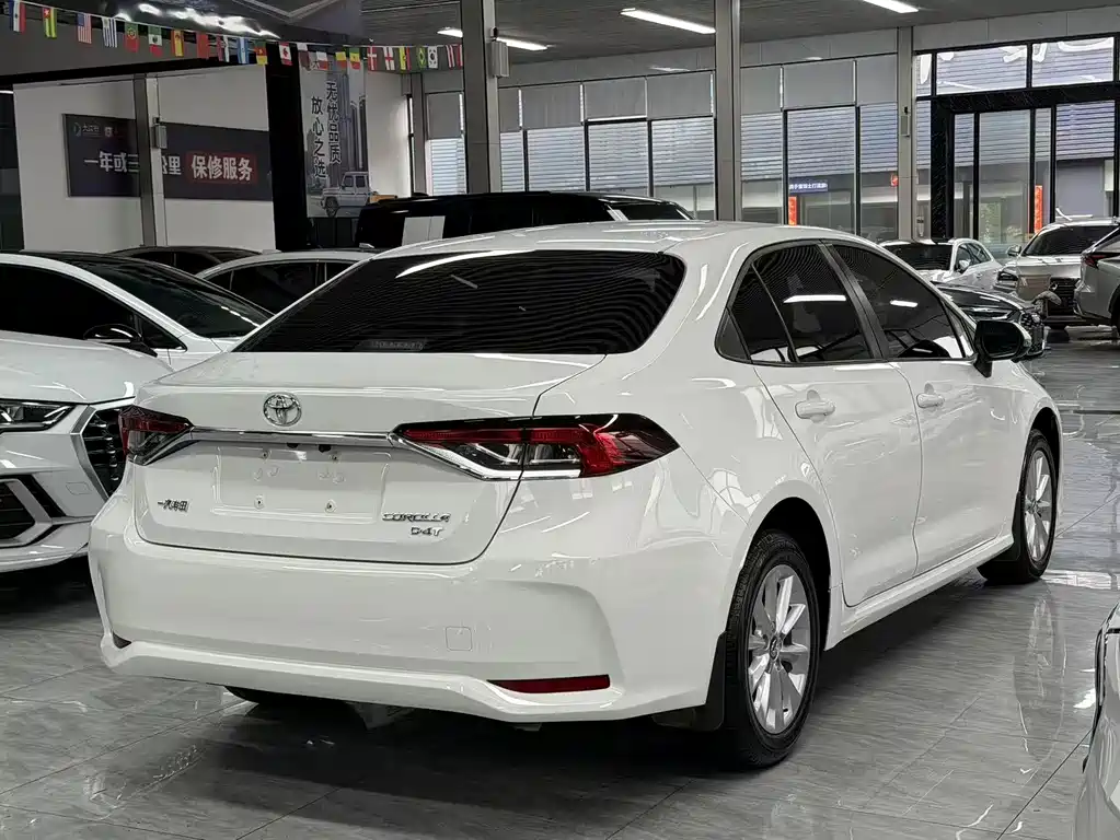 Toyota Corolla 2022 — фото 12
