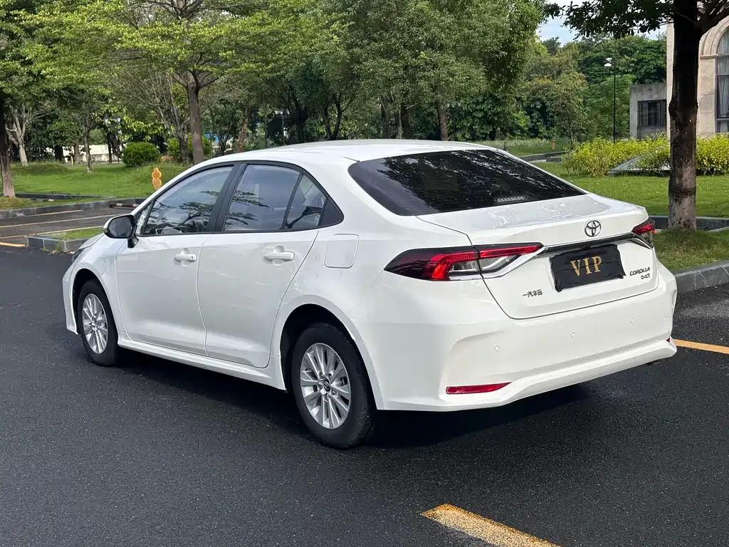 Toyota Corolla 2020 — фото 3