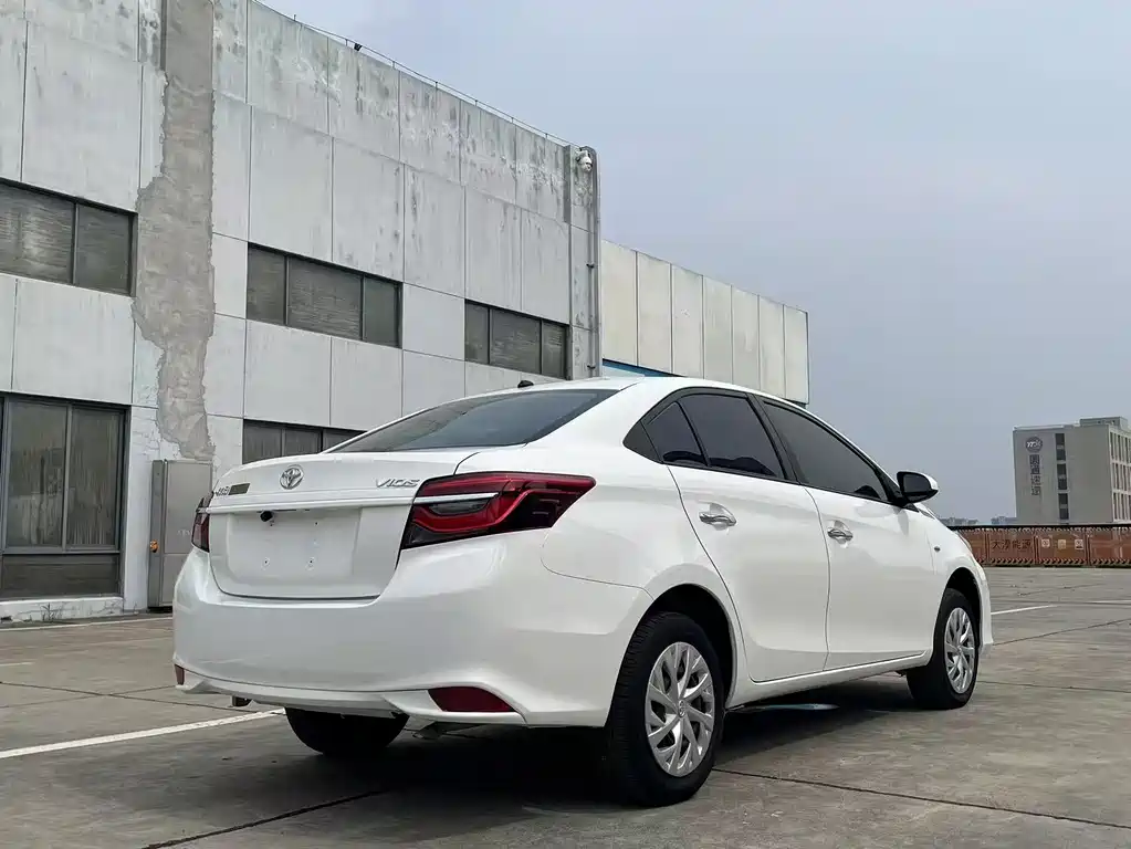 Toyota Vios 2023 — фото 9
