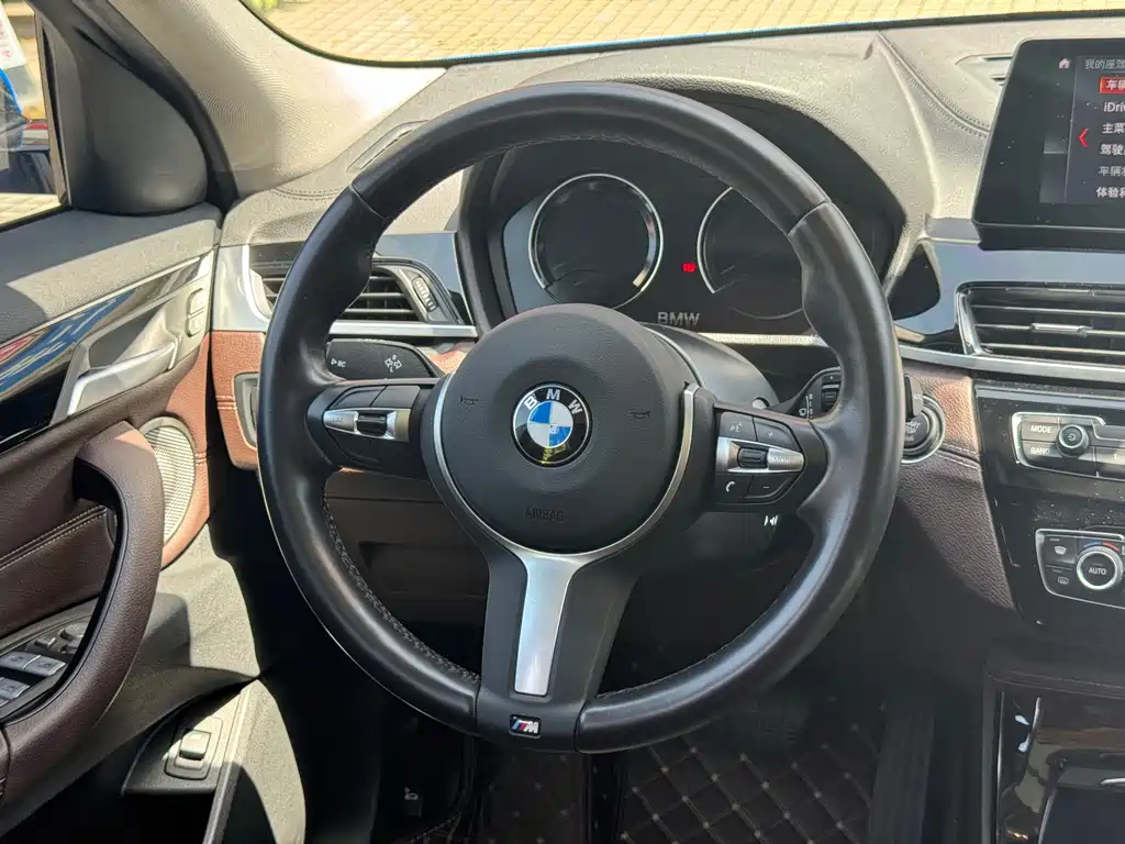 BMW X2 2022 — фото 11