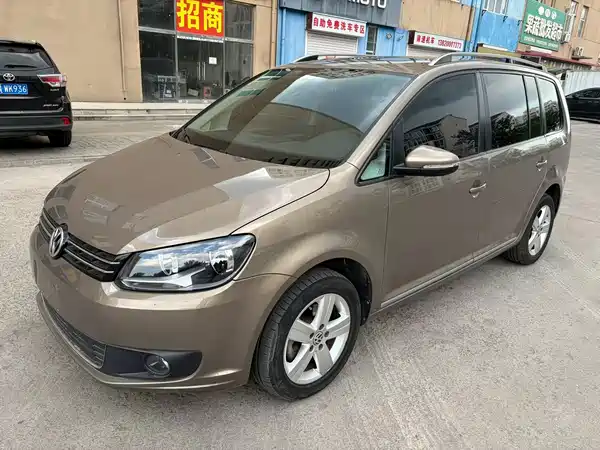 Volkswagen Touran 2015