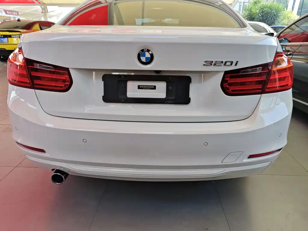 BMW 3 Series 2014 — фото 10
