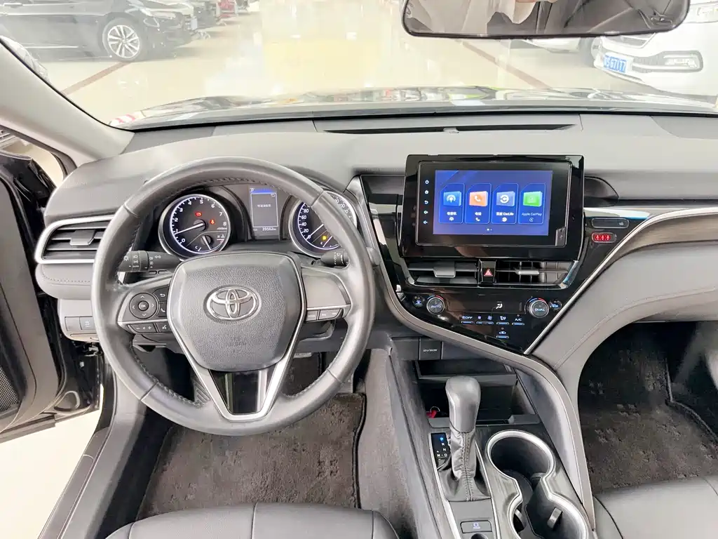 Toyota Camry 2022 — фото 15