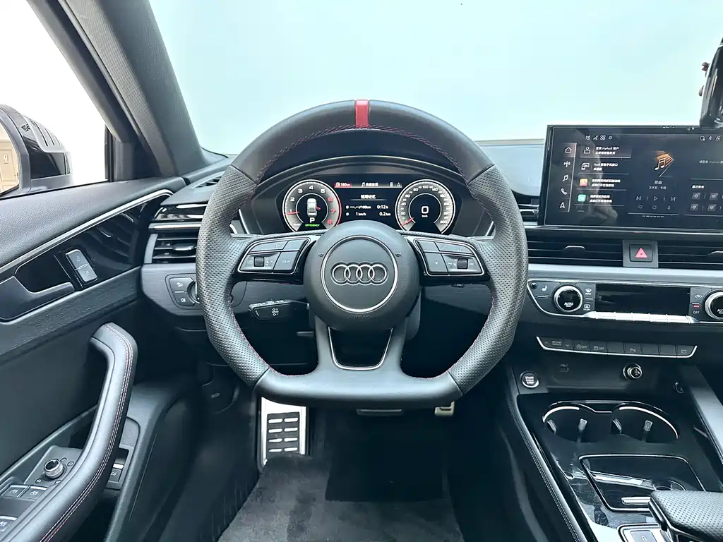 Audi A4L 2025 — фото 13