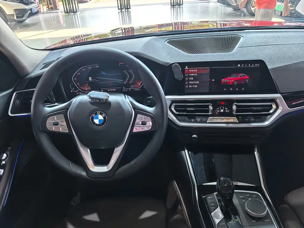 BMW 3 Series 2019 — фото 12