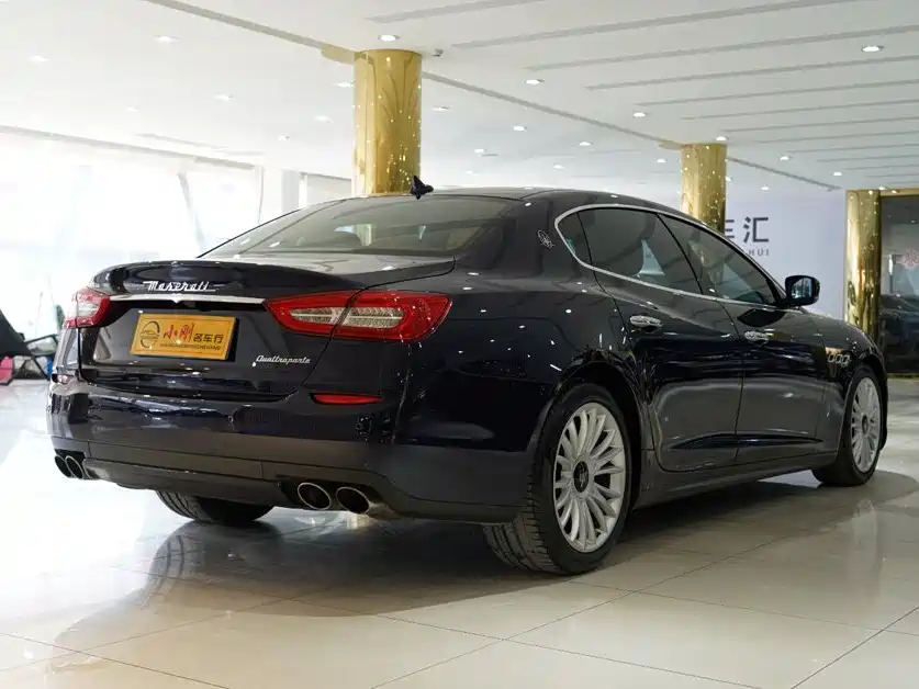 Maserati Quattroporte 2016 — фото 18