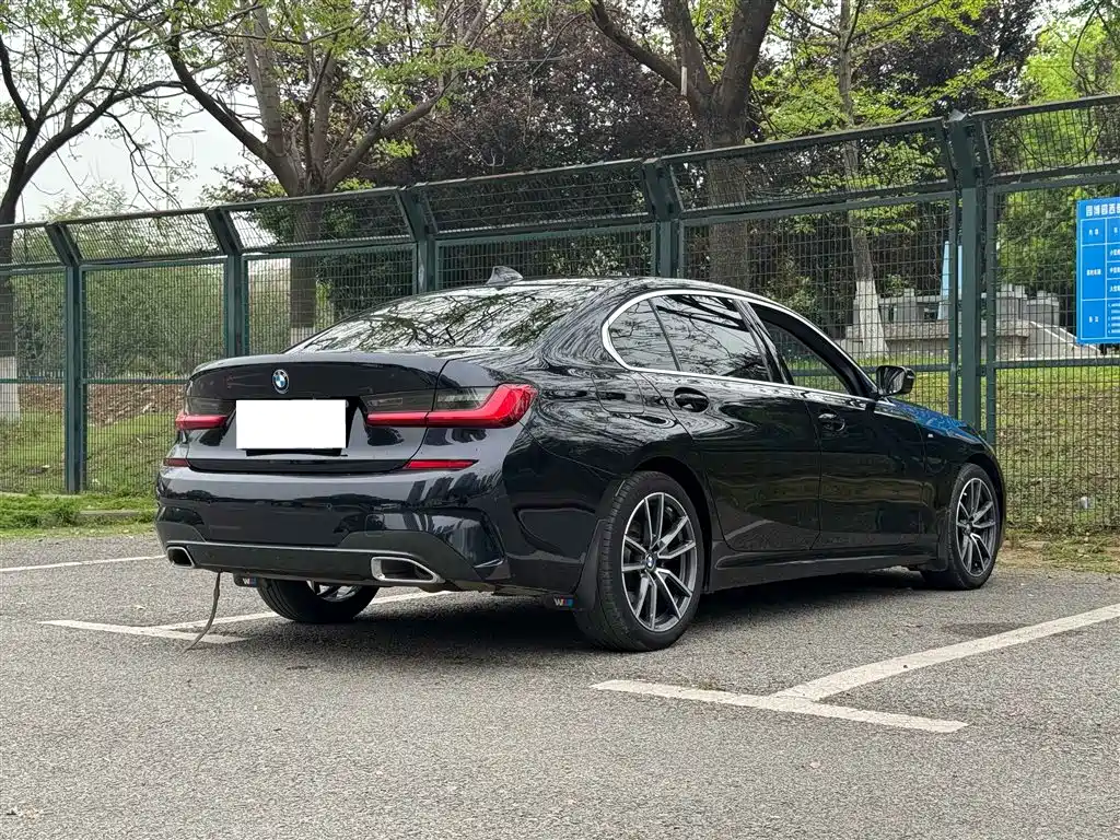 BMW 3 Series 2021 — фото 10